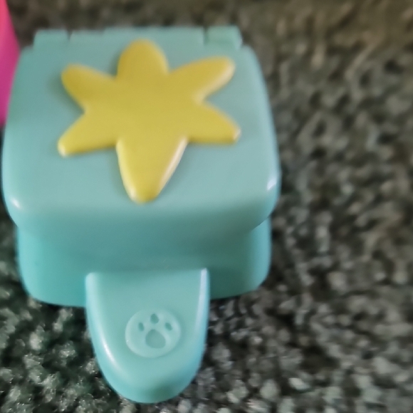 Littlest Petshop Accessories - Picture 3 of 5